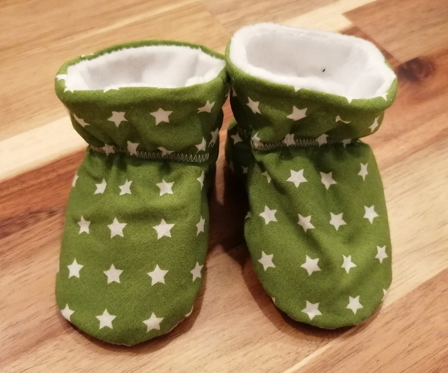 Grüne Sterne (weiss)